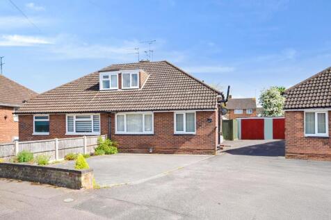 3 bedroom semi-detached bungalow for sale