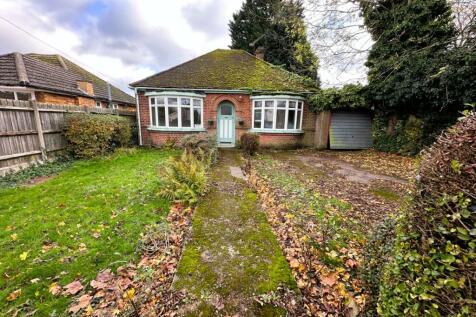 2 bedroom detached bungalow for sale