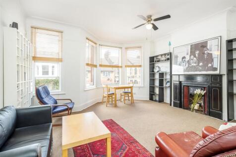 Bathurst Gardens, Kensal Rise, London 2 bed flat for sale