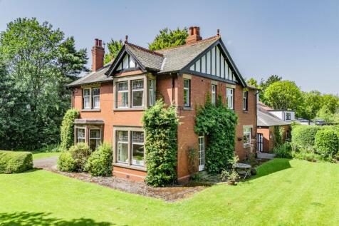6 bedroom detached house for sale