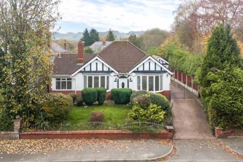 4 bedroom detached bungalow for sale