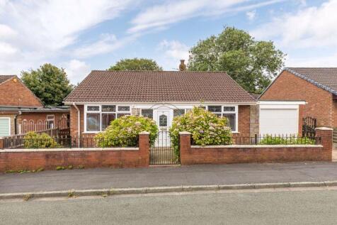 4 bedroom detached bungalow for sale