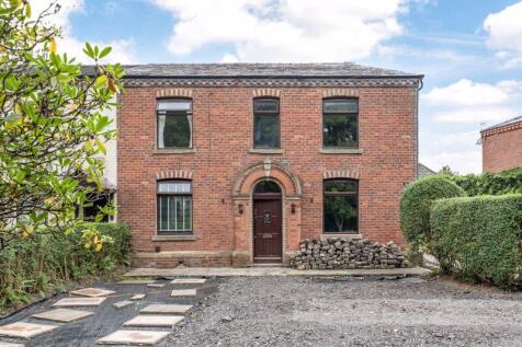 4 bedroom terraced house for sale