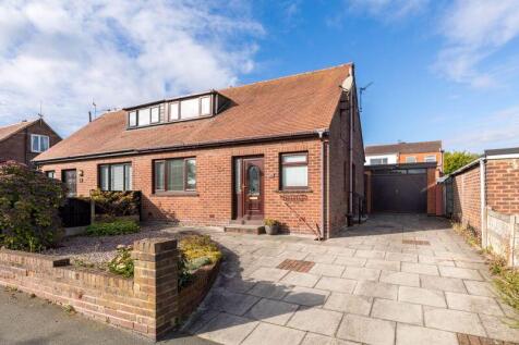 3 bedroom semi-detached bungalow for sale