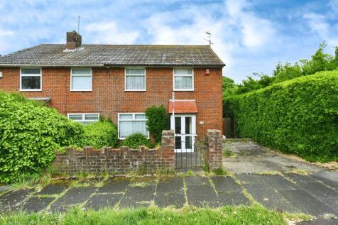 5 bedroom semi-detached house for sale