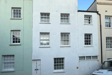 4 bedroom terraced house for sale