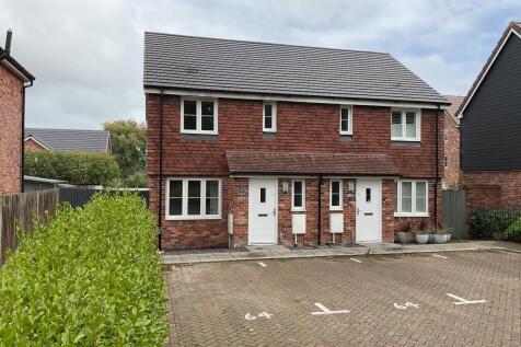 2 bedroom semi-detached house for sale