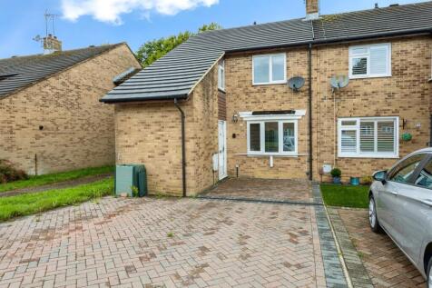 4 bedroom end of terrace house for sale