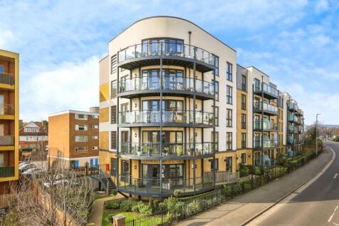 2 bedroom flat for sale