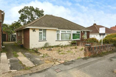 2 bedroom semi-detached bungalow for sale