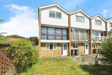 4 bedroom town house for sale