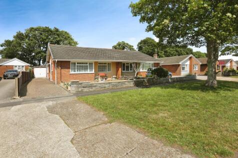 2 bedroom semi-detached bungalow for sale