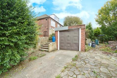 2 bedroom semi-detached bungalow for sale