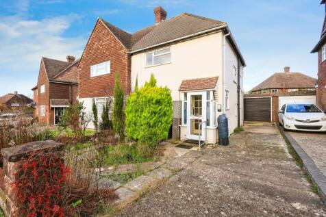 2 bedroom semi-detached house for sale