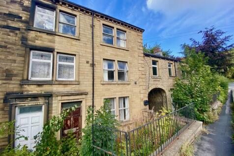 4 bedroom terraced house for sale