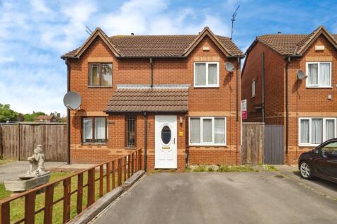 2 bedroom semi-detached house for sale