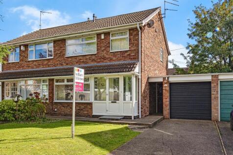 3 bedroom semi-detached house for sale