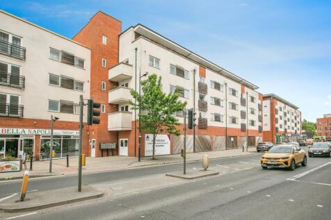 2 bedroom flat for sale