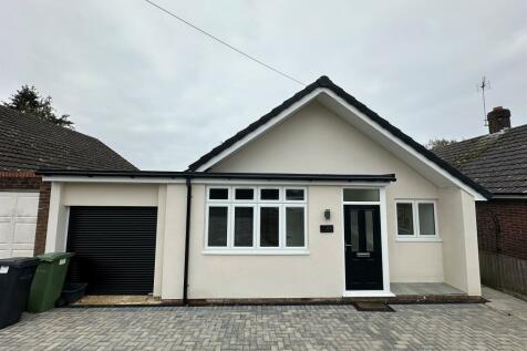 3 bedroom detached bungalow for sale