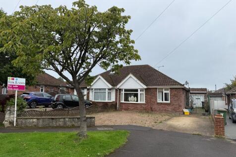 2 bedroom semi-detached bungalow for sale
