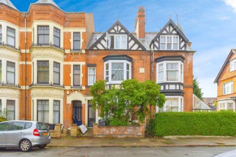 9 bedroom terraced house for sale