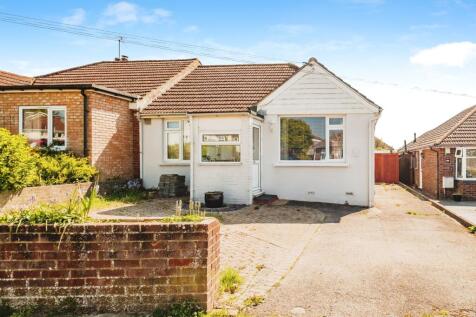 2 bedroom semi-detached bungalow for sale