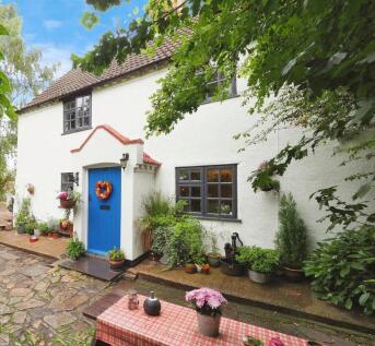2 bedroom semi-detached house for sale