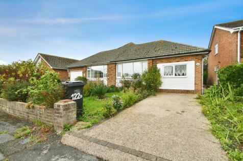 3 bedroom semi-detached bungalow for sale