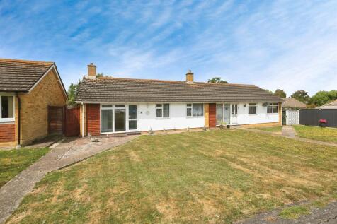 2 bedroom semi-detached bungalow for sale