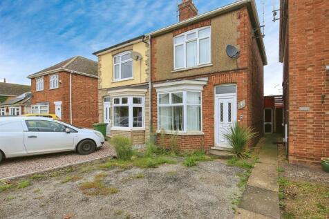 2 bedroom semi-detached house for sale