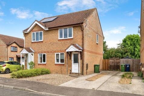 2 bedroom semi-detached house for sale