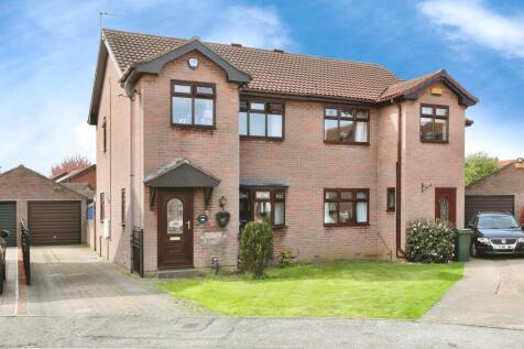 3 bedroom semi-detached house for sale