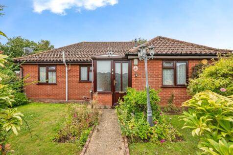 2 bedroom detached bungalow for sale