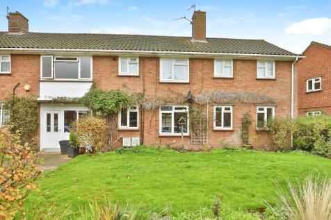 2 bedroom ground floor flat for sale