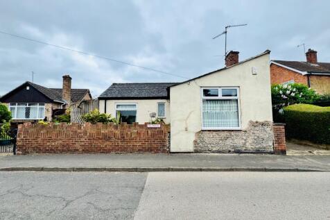 4 bedroom detached bungalow for sale