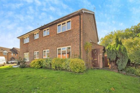 1 bedroom semi-detached house for sale