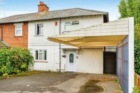 3 bedroom semi-detached house for sale