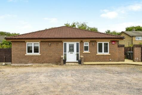 5 bedroom detached bungalow for sale