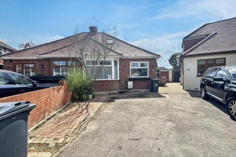 2 bedroom semi-detached bungalow for sale