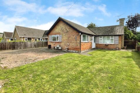2 bedroom detached bungalow for sale