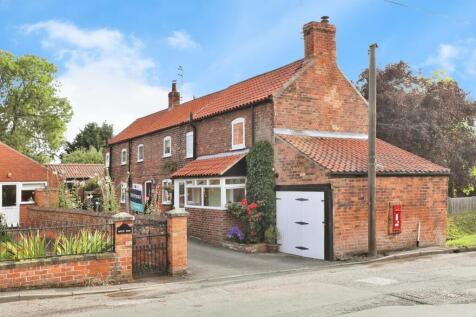 1 bedroom semi-detached house for sale