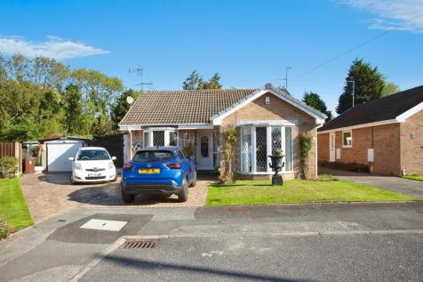 2 bedroom detached bungalow for sale