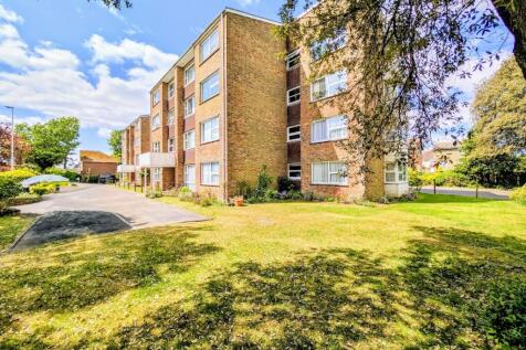 Studio flat for sale