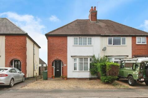 2 bedroom semi-detached house for sale