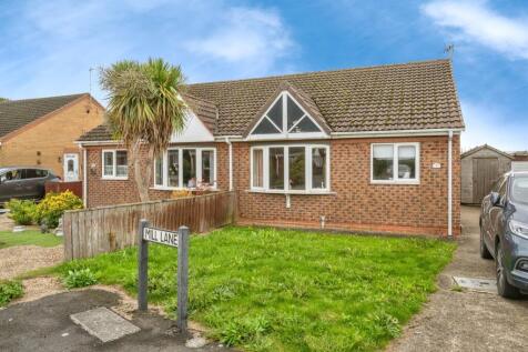2 bedroom semi-detached bungalow for sale