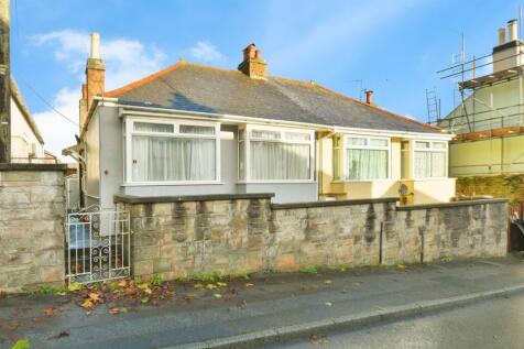 2 bedroom semi-detached bungalow for sale