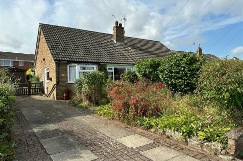 2 bedroom semi-detached bungalow for sale