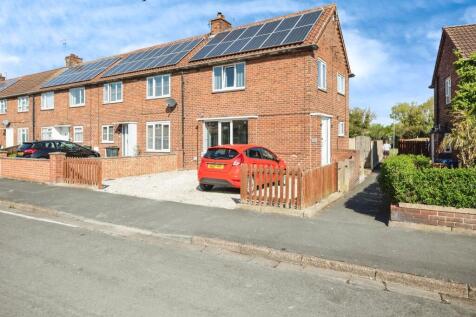 3 bedroom end of terrace house for sale