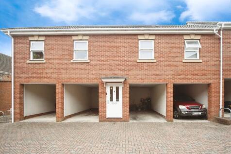 2 bedroom coach house for sale