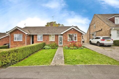 2 bedroom semi-detached bungalow for sale